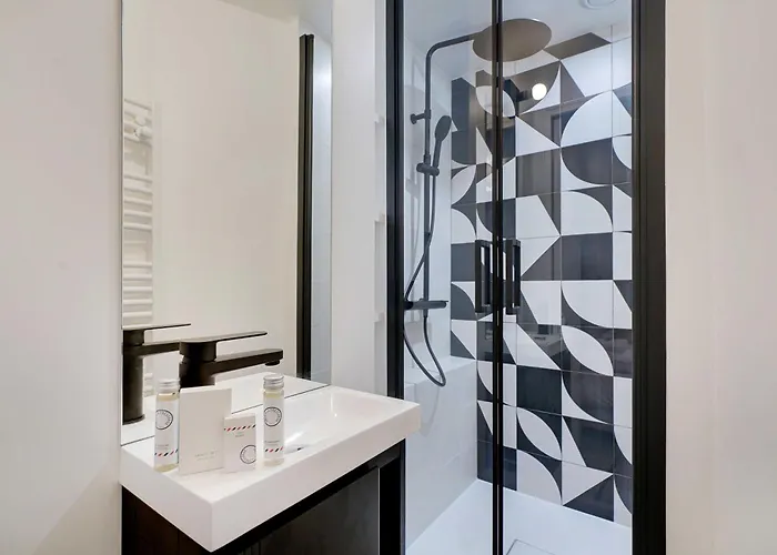 Апартаменты Chic - 2br 6p - Saint-ambroise *